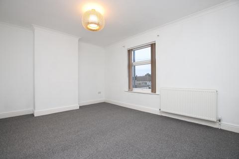 2 bedroom terraced house to rent, Avondale Road, Kettering NN16