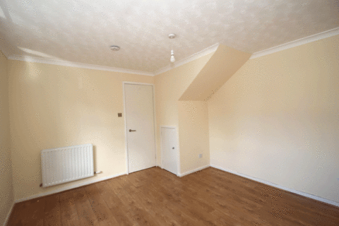 2 bedroom end of terrace house to rent, Penhale Gardens, Fareham PO14