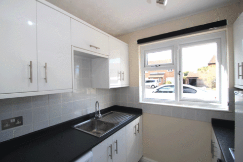 2 bedroom end of terrace house to rent, Penhale Gardens, Fareham PO14