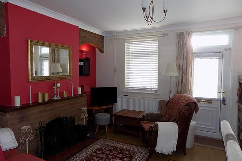 2 bedroom terraced house to rent, West End, March