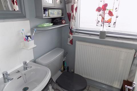 2 bedroom terraced house to rent, West End, March