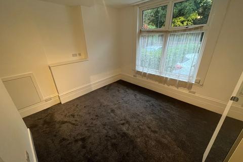 1 bedroom in a house share to rent, Camberley, Surrey