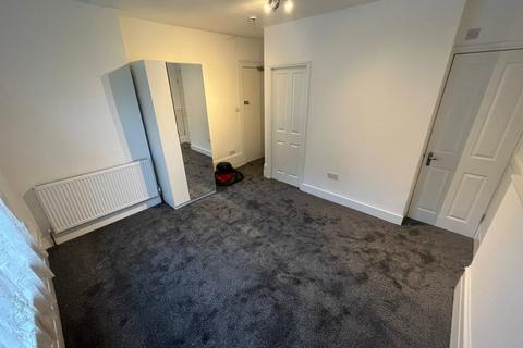 1 bedroom in a house share to rent, Camberley, Surrey