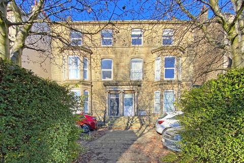 3 bedroom apartment to rent, York Place, Harrogate