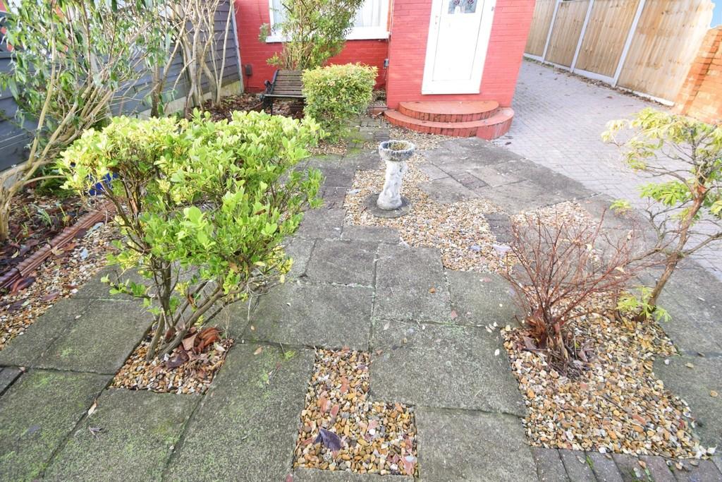 Cd5689d6-Front 20 Garden
