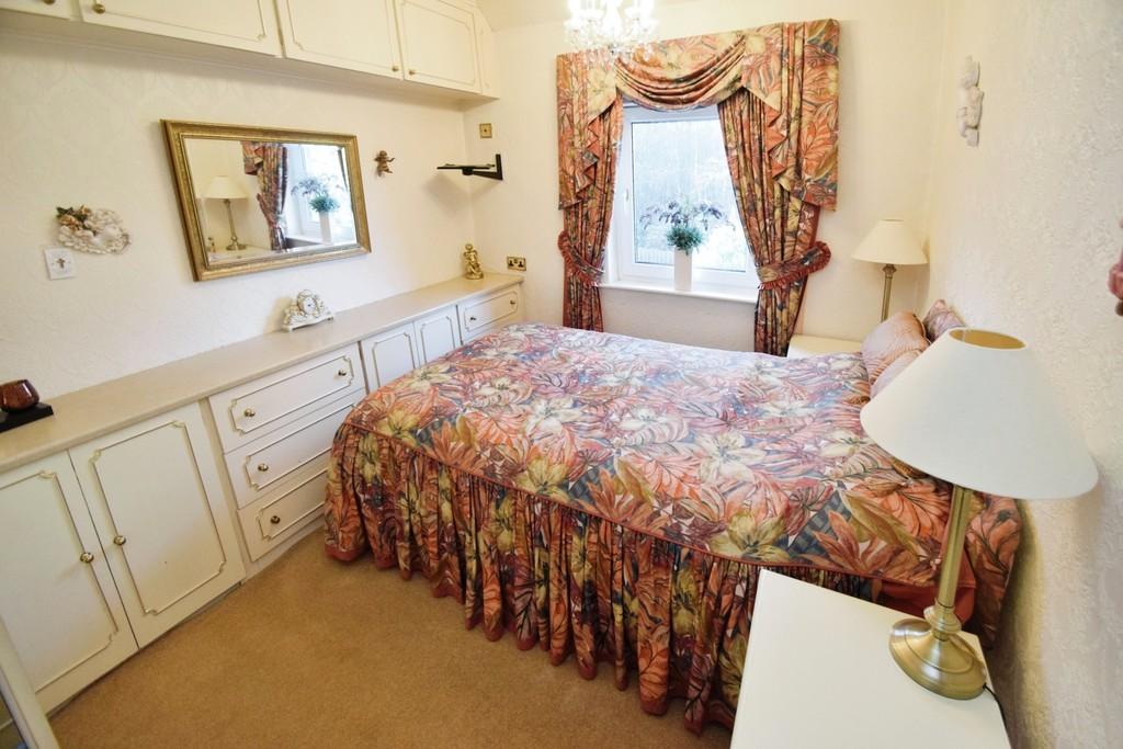 044e5443-Bedroom 201