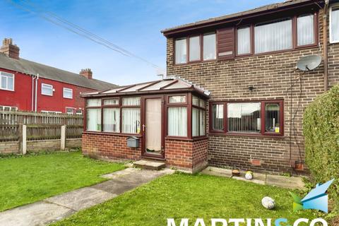 3 bedroom end of terrace house for sale, Newland Court, Wakefield WF1