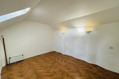 2 bedroom barn conversion to rent, Palm Court, Penzance