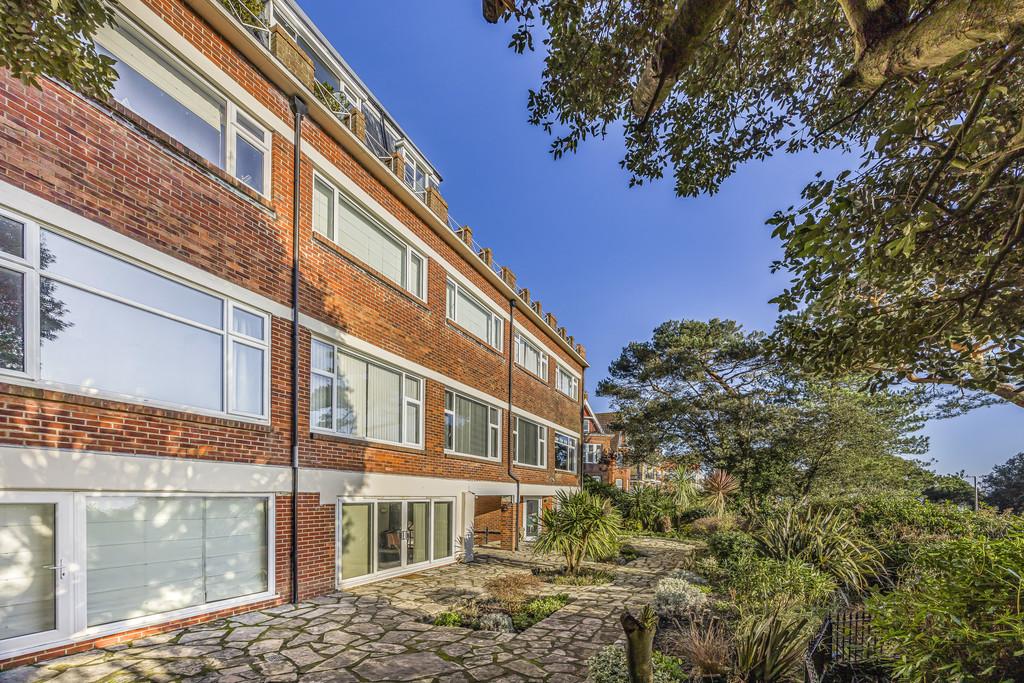 Flat 34, Grand Marine Court, Durley Gardens, Bourn