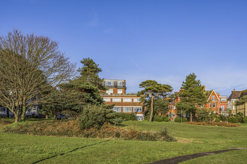 Flat 34, Grand Marine Court, Durley Gardens, Bourn