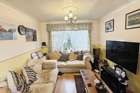 2 bedroom semi-detached house for sale, Iveson Drive, Leeds LS16