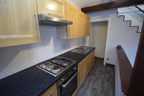 2 bedroom cottage for sale, Halifax Road, Bradford BD13