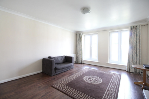 3 bedroom townhouse to rent, Mendip Way, Stevenage SG1