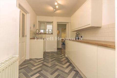 6 Bibby Drive, Staining, Blackpool, FY3 0DG