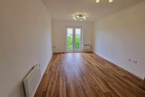 2 bedroom apartment to rent, Weavers Court, Chorley PR7