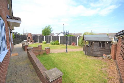 4 bedroom detached bungalow for sale, Saffron Crescent, Doncaster DN11