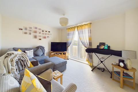 2 bedroom flat for sale, Tipperary Avenue, Wymondham