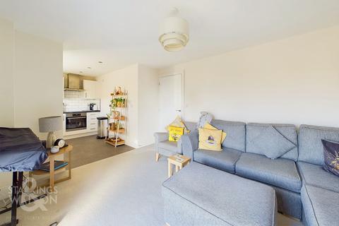 2 bedroom flat for sale, Tipperary Avenue, Wymondham