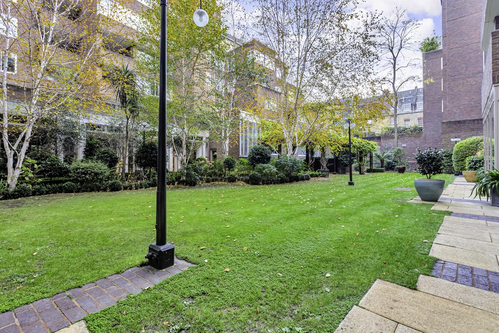 19, 55 Ebury Street-18