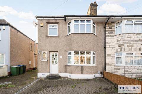 3 bedroom semi-detached house for sale, Lynmere Road, Welling