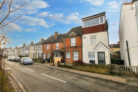 2 bedroom semi-detached house to rent, KINGSTON ROAD, LEATHERHEAD, KT22