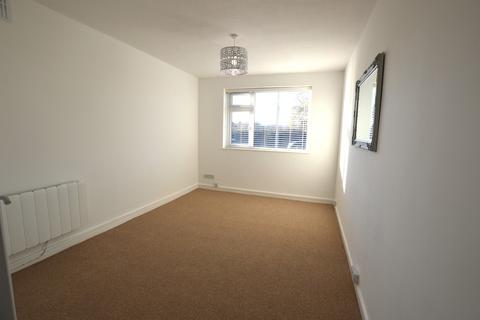 2 bedroom ground floor maisonette to rent, Royal Oak Lane , Ash Green