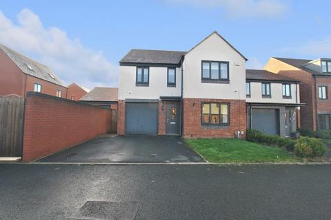 4 bedroom detached house for sale, Sandhole Crescent, Telford, TF3 5JD