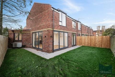 3 bedroom end of terrace house for sale, Scarlet Oaks, Oakwood, N14
