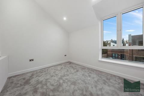 3 bedroom end of terrace house for sale, Scarlet Oaks, Oakwood, N14
