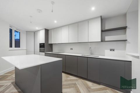 3 bedroom end of terrace house for sale, Scarlet Oaks, Oakwood, N14