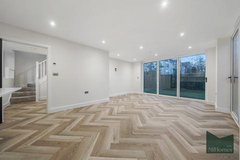 3 bedroom end of terrace house for sale, Scarlet Oaks, Oakwood, N14