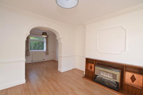 3 bedroom flat to rent, Fairford Gardens, Liberton, Edinburgh, EH16