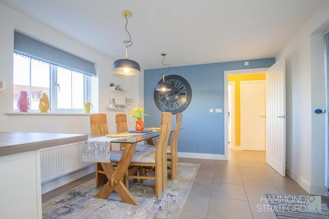 19 Bartram Close, Hethersett, Norwich, NR9 3FX