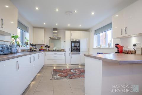 19 Bartram Close, Hethersett, Norwich, NR9 3FX