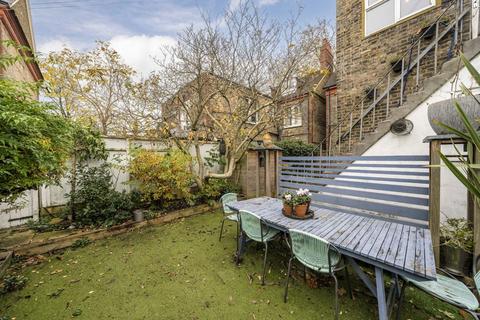 3 bedroom flat for sale, Mount Nod Road, London SW16