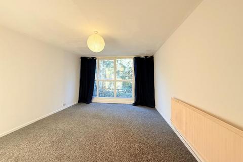 5 bedroom terraced house to rent, Sanctuary Cl, Uxbridge UB9