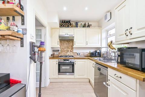 4 bedroom terraced house for sale, Daneland, East Barnet Village, Barnet, EN4