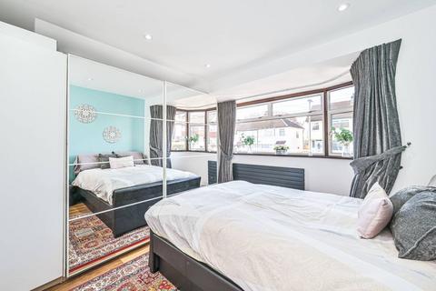 4 bedroom terraced house for sale, Daneland, East Barnet Village, Barnet, EN4