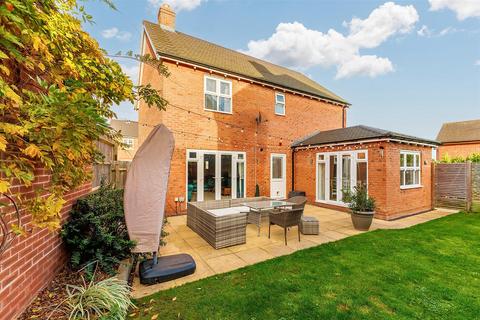 4 bedroom detached house for sale, Norgren Crescent, Shipston-On-Stour