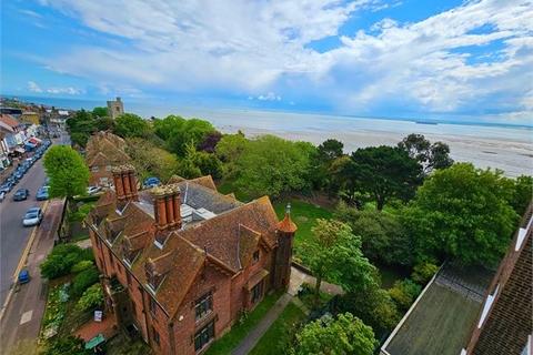 2 bedroom apartment for sale, St Clements Court East, Leigh on sea, Leigh on sea,