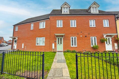 3 bedroom terraced house for sale, Meadowlands Avenue, Bridgwater, Somerset, TA6 3UF