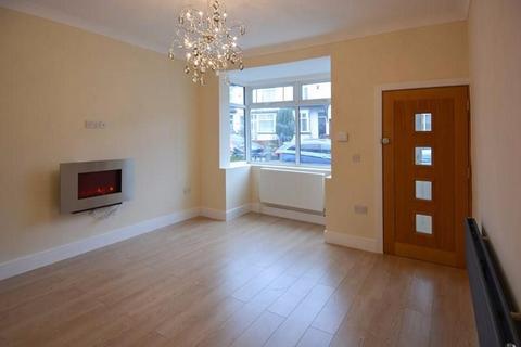 3 bedroom terraced house to rent, Park Road, Bearwood, B67 5HX