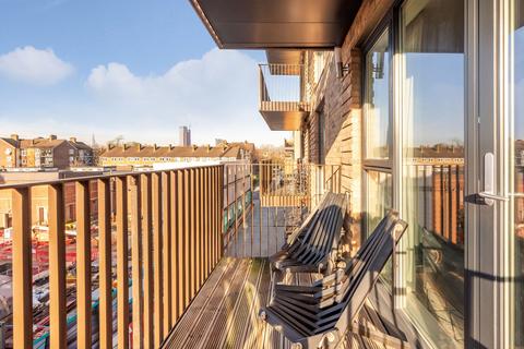 Flat 20, Bloom Heights River Rise Close, London, SE8 5FT