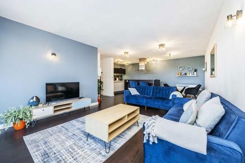 2 bedroom flat for sale, Copperfield Road, London E3