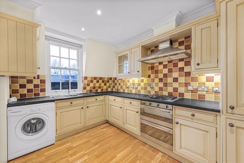 3 bedroom flat for sale, Church Walk, Wilmington