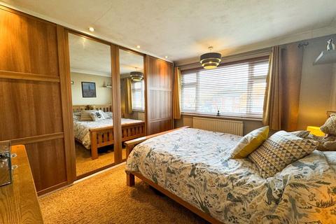 81 Ancaster Avenue, Grimsby, DN33 3LP