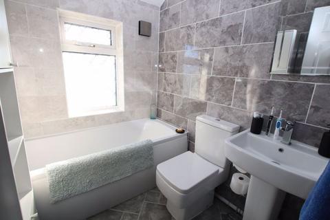 64 Grove Crescent, Grimsby, DN32 8JU