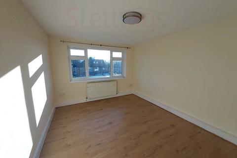 2 bedroom apartment to rent, Nicola Close Harrow