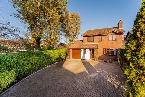 4 bedroom detached house for sale, Ashgate Lane, Wincham, CW9 6PN