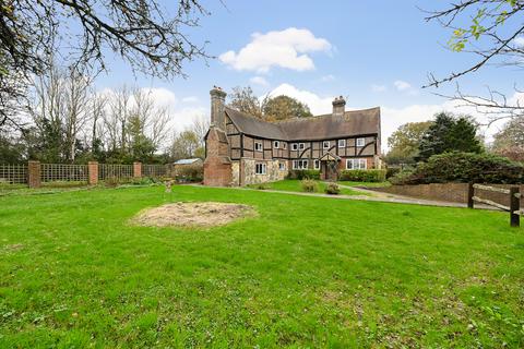 5 bedroom detached house for sale, Moats Lane, South Nutfield